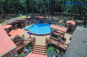 Pool HotTub RecRoom Private Dock Year Round Playground - Image 1