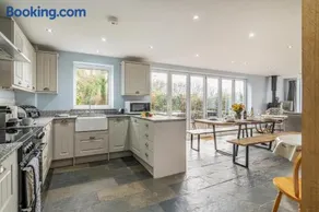 The Cottage - Image 5