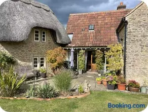 Thatch Cottage B&B - Image 1
