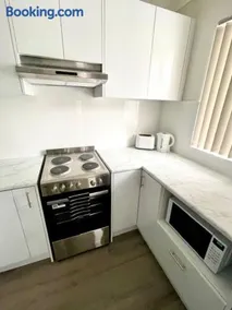 Bunbury Glen Iris Retreat D - Image 3