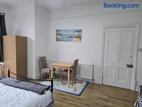 12 Gyllyngvase Terrace - Image 3