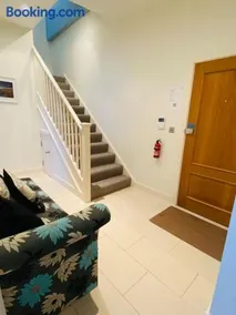 Quayside Apartment - Large and Spacious Duplex - Image 2