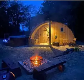Fox Lodge at Heygates Lodging - with hot tub - Image 2