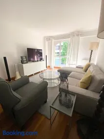 Ondarreta Beach Apartment - Image 2