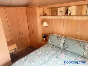 Cedar Retreat Southview - Sleeps 6 Wifi & Garden - Image 3