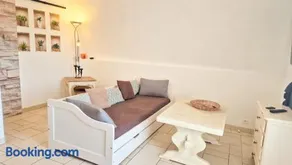Joli appartement atypique avec terrasse au calme - Image 1