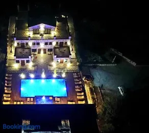 Limni Resort - Image 1