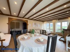 Chalet con piscina, jacuzzi y vistas al mar, a 5 min del puerto de Cudillero - Image 2
