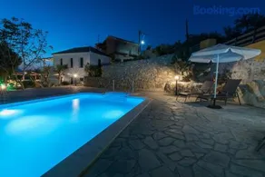 Dekem Residence - Image 1