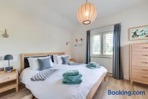 2 Bed in Middleton oc-rfb - Image 2