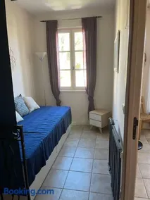 Villa de Charme à Porquerolles – Confort Sérénité à 100m du Village - Image 4