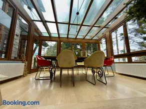 Pavliani Cliffside Retreat - Image 3