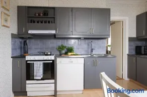 Guestly Homes - 4BR Villa with Private Sauna - Image 3