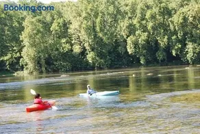 Riverfront Escape - Hot Tub, Fire Pit, Kayaks - Image 2