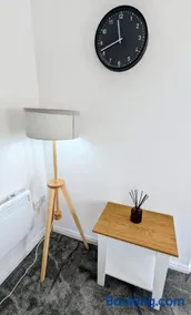 2 Bedroom Modern Apartment With Private Parking - Image 2
