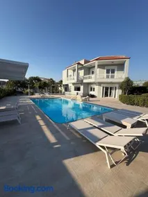 Captains Quarters Rhodes - Image 1