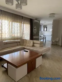 Pearl House Skg - Image 1