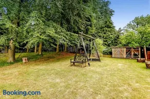 Charming Vacation Home On Large Grounds - Image 4