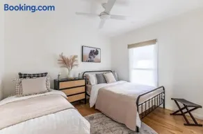 Myrtle Creek Cottage - Image 5