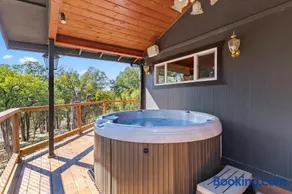 Cozy Lake View 4Bd 2,5Br Retreat in 5 Acres, Hot Tub and more - Image 3