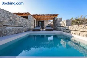 Queen Kalliopi Suites - Image 4