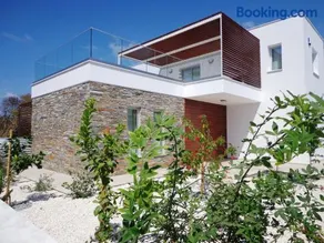 Kyma 3 Bed Villa + Pool - Image 2