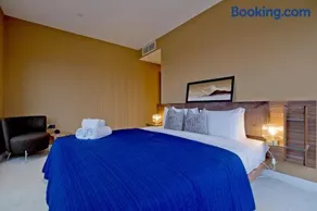Luxury 360 Penthouse with gym & parking - Image 2