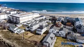 Hampton Beach Seaside Villa Unit 1 - Image 2