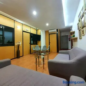 San Jorge, Parking Privado Gratis - Image 5