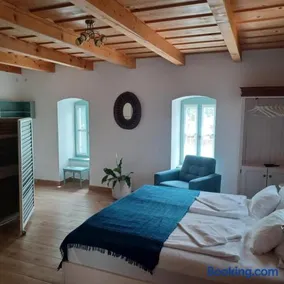 Oszter Udvarház - Image 5