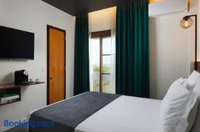 Alto House Faro, AL de Assinatura Modernista - Image 3