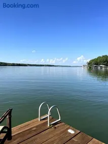 Lakefront Home at Moss Lake - Image 1