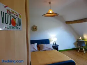 Grand gîte restauré avec climatisation, idéal pour familles - Image 3