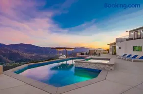 Serene Resort-Style Escape - Perfect for Families - Image 1