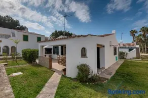 Apartamento con piscina y playa - Image 1