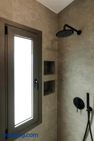 Marathopolis Suites 2 - Image 3