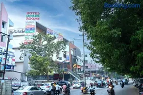 Hotel Lee Grand - Image 2
