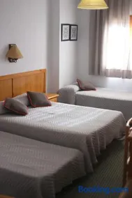 HOSTAL LA POSADA - Image 3