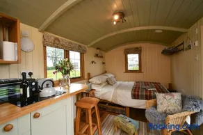 The Shepherds Hut - Image 5