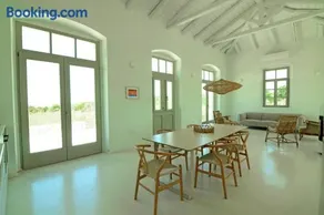 Island residence - Image 2