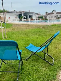 Apartment with a pool near the beach - Image 4