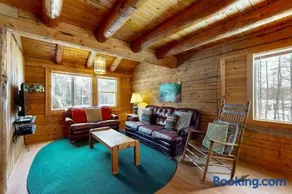 Twin View Log Home - Image 1