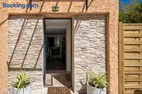 Honey Moon - studio romantique Jacuzzi et écran cinema - Image 4