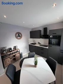 Güden Pearl Bhaven Deck 6 ,Exklusive große Wohnung,Hochwertige Ausstattung,Privatparkplatz & Carport,Großer Garten mit Gartenhaus,Langzeitaufenthalt - Image 3