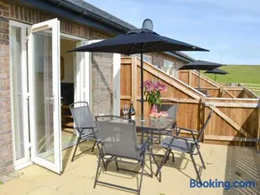 Bramble Cottage - Image 2
