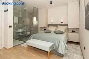 Fra&Kat Rooms - Image 2