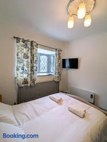 Private Ensuite Room - Image 4