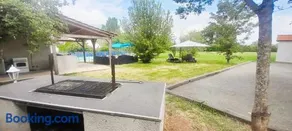 Hameau entier: piscine et discothèque privatives ! - Image 3