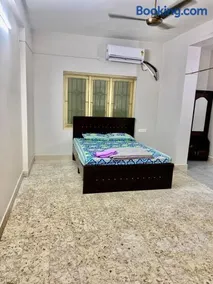 Comfortable Fully Furnished 2BHK House with 2AC's In City Center - Image 4