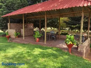Lunford Garden Cottage - Image 1